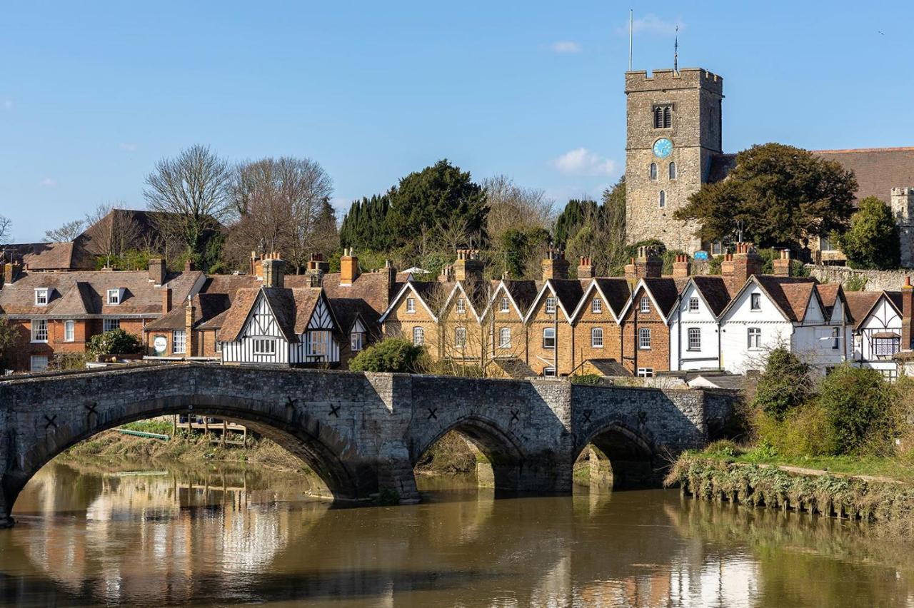 Rock House Bed And Breakfast Maidstone Bagian luar foto