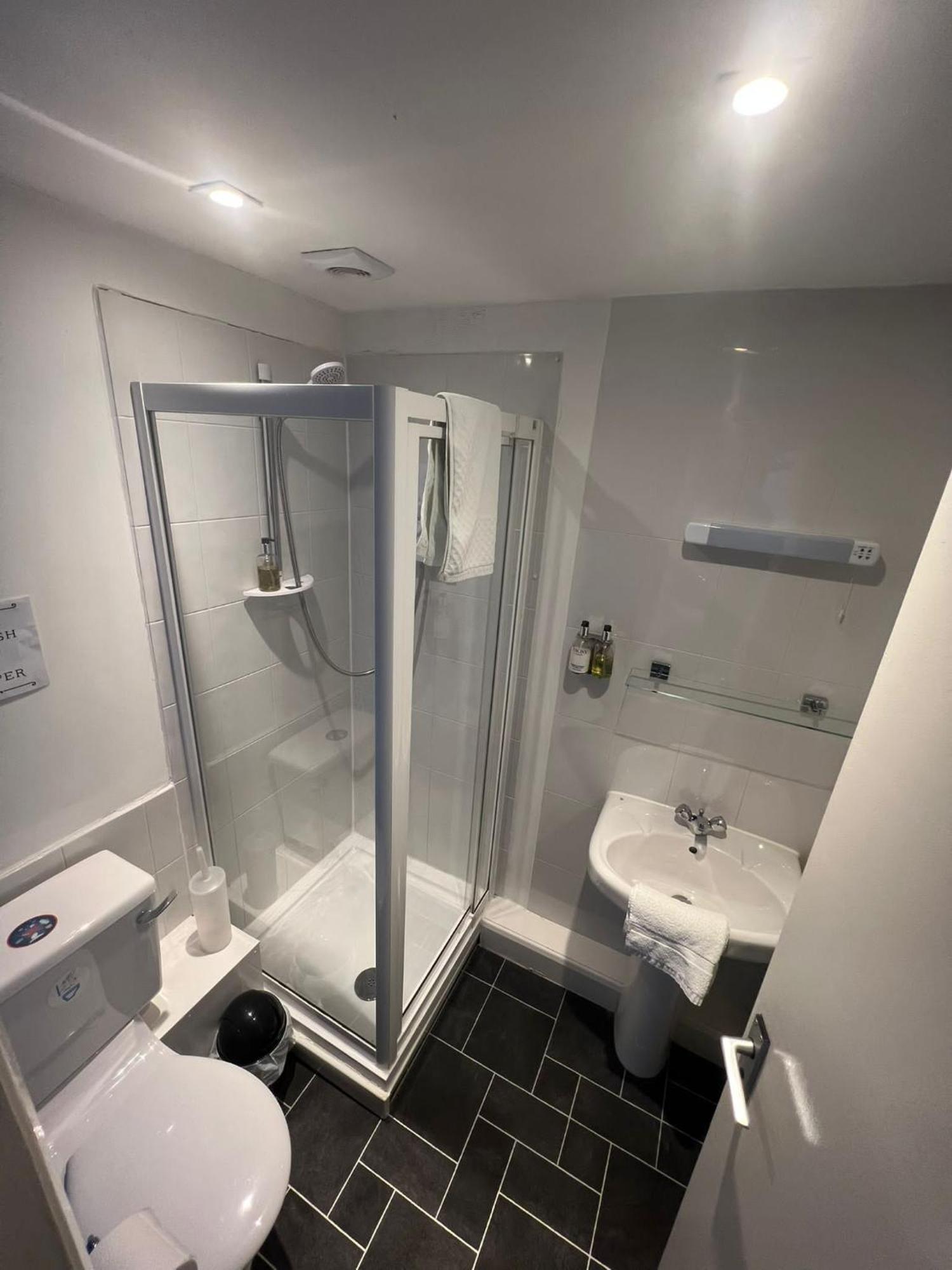 Rock House Bed And Breakfast Maidstone Ruang foto